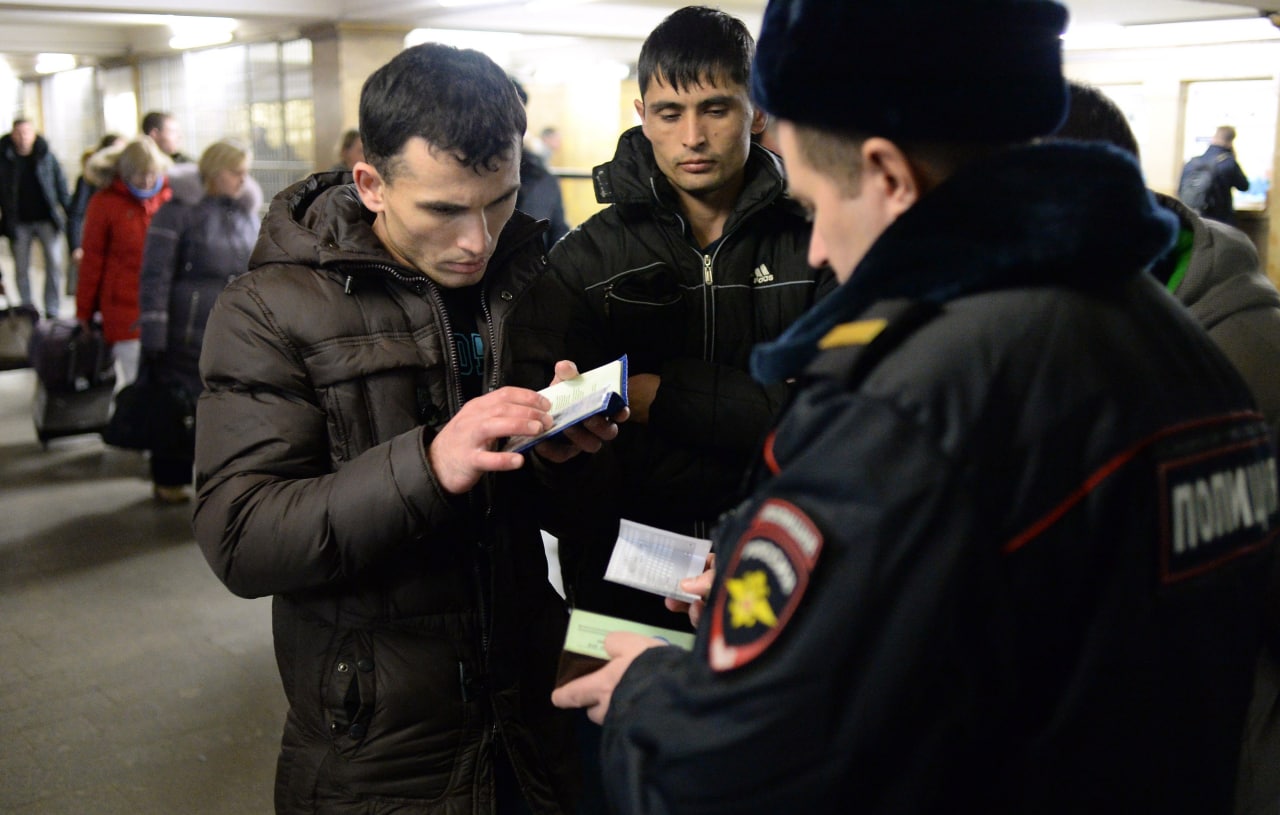 Что делать иностранному гражданину в России, если остановила полиция.